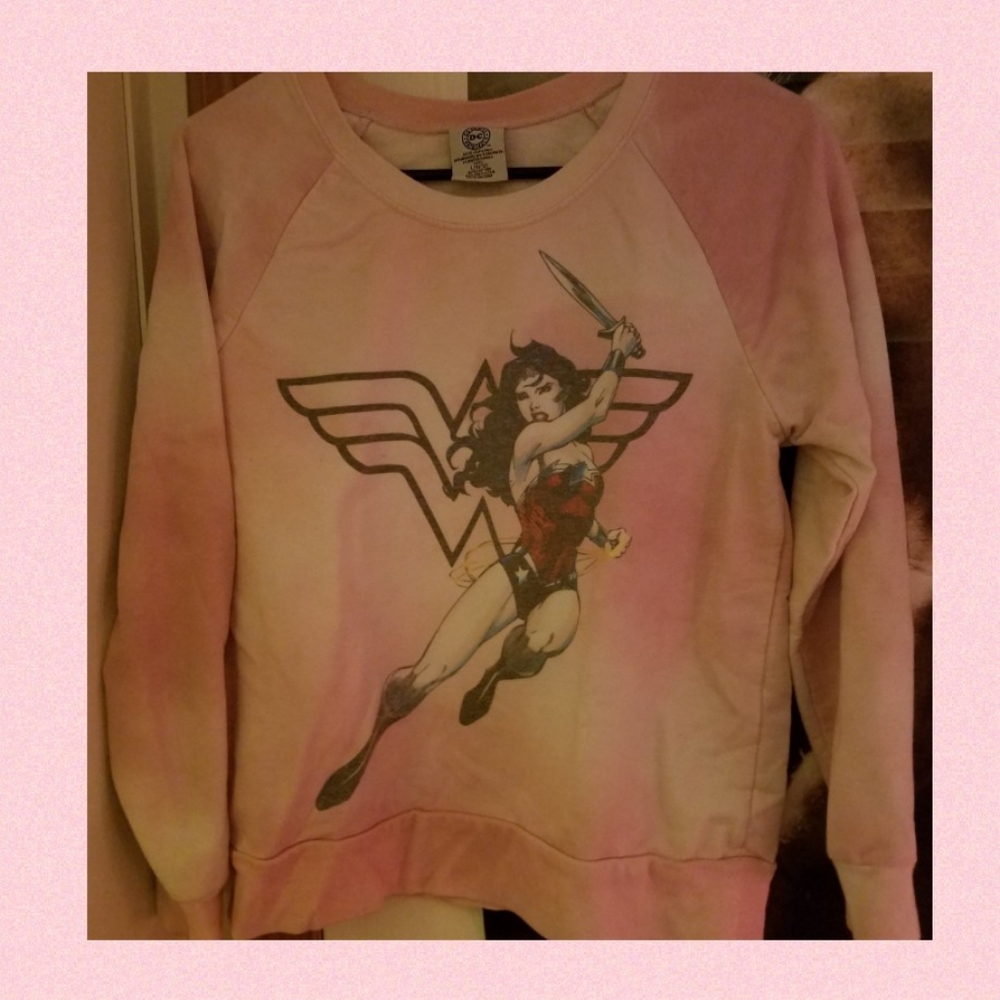 🦸🏻‍♀️Wonder Woman sweater❤️